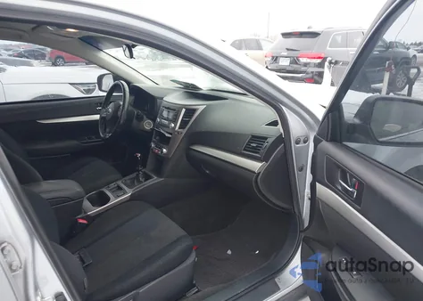 2013 Subaru Outback 2.5I Premium z USA, uszkodzony, nr VIN 4S4BRCCC5D1305074